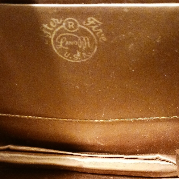 After Dark Vintage Gold  80' Clutch With Coin Putch Of A Chain. Satin Gold Lined - Picture 7 of 7